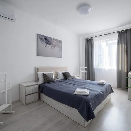 Βίλα Zarinok House Skole