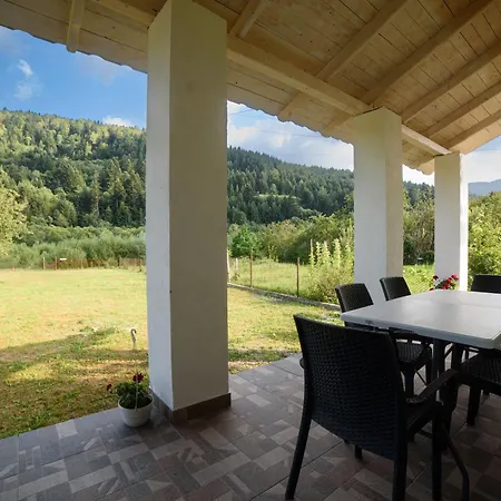 Βίλα Zarinok House Skole